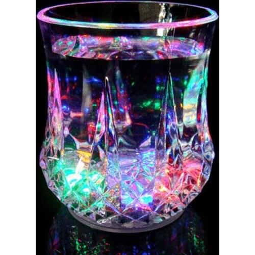 LED Cup Creative Luminous Cup 7 Color Automatic Flashing Water Cup Cup Beer Whiskey Glass Bar Club Party Supplies Drop Shipping