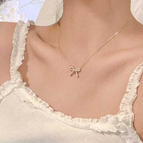 Fashion New Necklace 2021 Pearl Bow Pendant Necklaces for Women Butterfly Collarbone Chains Choker Necklace Jewelry Accessories