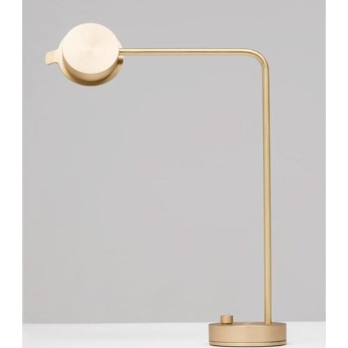 Modern Table Lamp Bedroom Bedside Desk Lamp Nordic LED Desk Lamps Gold Standing Light Creative Home Decor Table Lighting H189