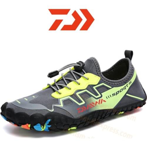 Daiwa New Fishing Water Shoes Men Beach Outdoor Wading Shoes Climbing Shoes Surf Woman Quick-Drying Dawa Fishing Shoes Size35-47