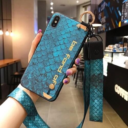 Pretty Case For iphone 7 8 plus X Xs max XR 11 12 13 pro max SE 2020 12mini cover Soft TPU Wrist Strap Phone Holder Case coque