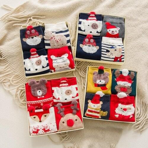 Leisure Fashion Christmas Medium Tube Socks Autumn And Winter New Jacquard Cartoon Sweat Absorbing Cotton Socks Gift Box 4 Pairs
