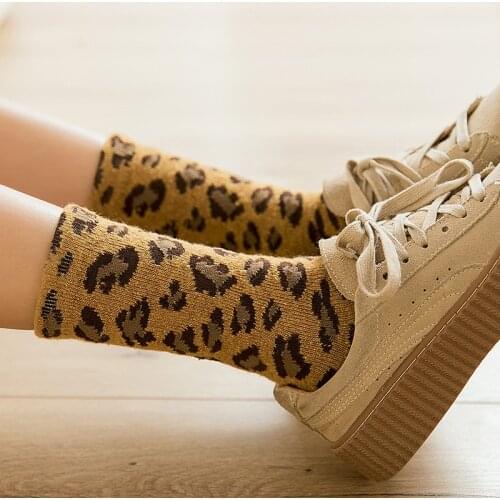 3pairs/set New Women Socks Long Cotton Leopard Color Fashion Spring Socks Leopard Printed Novelty Fashion Lady Socks