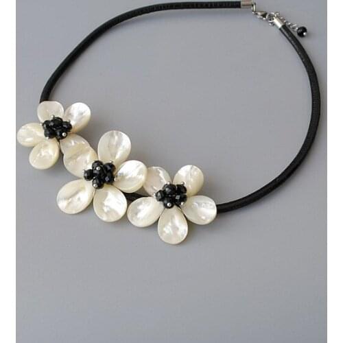 NEW Original design Natural shell flower necklace short necklace skirt dress chain