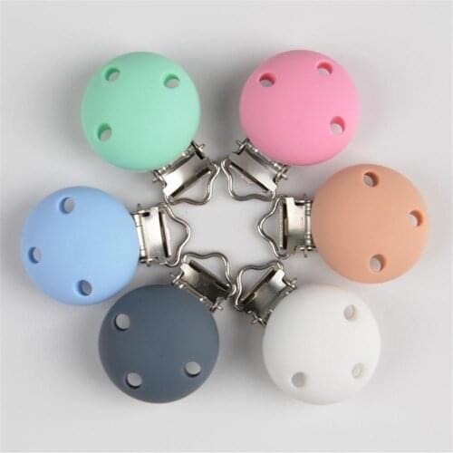 1pc Three Holes Round Star love mom Pacifier Clip Food Grade Silicone Teether DIY Nursing Accessories Teething Toys Baby Teether
