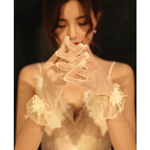 Wedding Bridal Gloves Wedding Ceremony White Small Chrysanthemum Small Daisy Short Mesh Lace Gloves Bride Accessories
