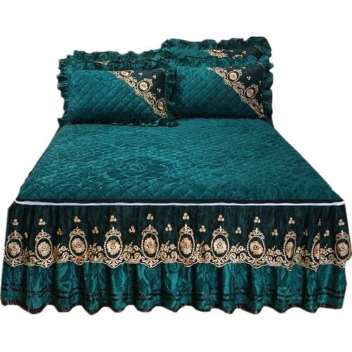Autumn and Winter Velvet Warm Thick Lace Bedspread Bed Skirt Non-Slip Short Plush Bedspread Mattress Cover Removable
