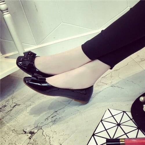 2021 New Fashion Spring Women Patent Leather Flats Shoes Ladies Slip On Casual Shoes women walking shoes Free Shipping