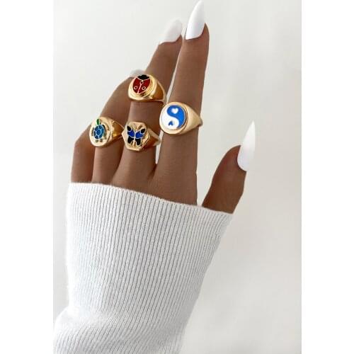 Stillgirl 4Pcs Y2k Tai Chi Gold Butterfly Rings for Women Punk Kpop Animal Set Stranger Things Couple Boho Fashion Jewelry Bague