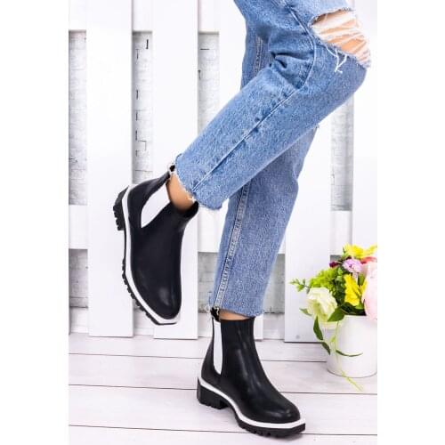 Gena Black Skin White Detailed Boat