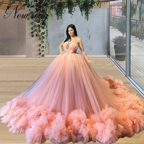 Haute Couture Ball Gown Tiered Evening Dresses Arabic Beaded Strapless Prom Dress Party Gowns Robe De Soiree 2021 Customized