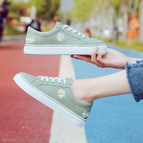 Fashion Womens Canvas Shoes Womens Flat Shoes Women Sneakers Cute Embroider Comfortable Student Shoes Lace-up Shoe