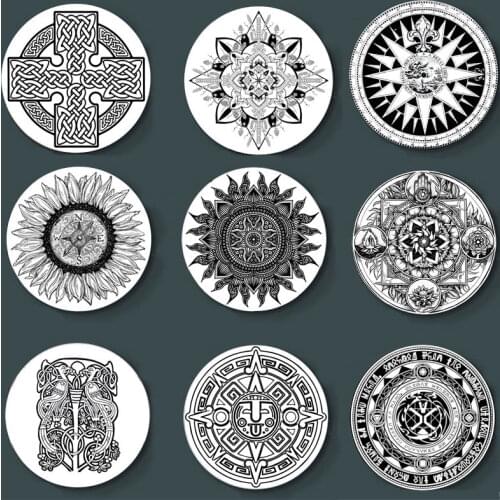 Gray Wall Plate Exquisite Pattern Handmade Decorative Plate Unique Style Home Decorative Background The Latest Art Plate