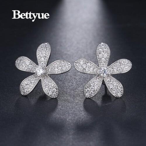Bettyue Brand Fashion Charm Flower Shape Wholesale Zircon Three Colors Cute Jewelry Earrings For Woman Gothic Style Gifts