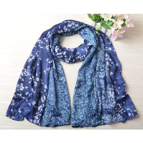 Luxury cotton silk scarf,bird printing shawl,Muslim hijab,female shawl,head wrap,british style,bandana,animal scarf,korean style
