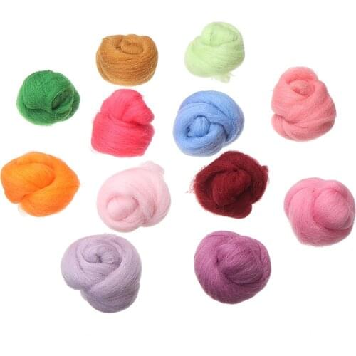 12 Colors 5g/bag Wool Fibre Roving For DIY Needle Felting Hand Spinning DIY Fun Doll Needlework Raw Wool Felt poke