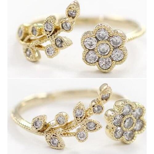 Korean Twisted Leaves Flower Rhinestone Open Ring Rose Sweet Color Finger Ring for Women Statement Adjustable Ring Wholesale