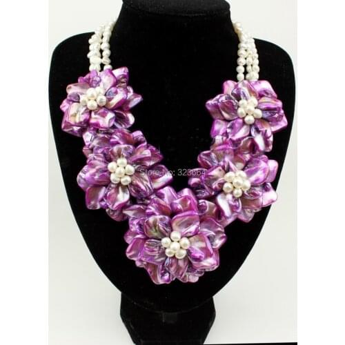 Beautiful Freshwater Pearl Shell Necklace/Earring Set