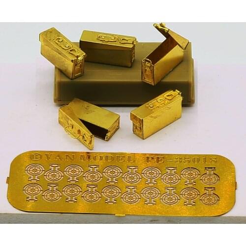Yan Model PE-35018 1/35 WWII German MG42 Ammo Boxes and Sight