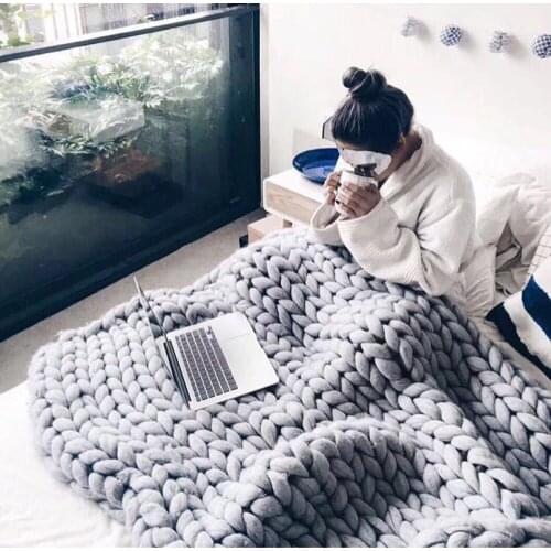 Handmade Chunky Knit Knitted Blanket For Sofa Bed TV Soft Warm Thick Yarn Bulky knitted Blanket Fluffy Wool Blankets Cover