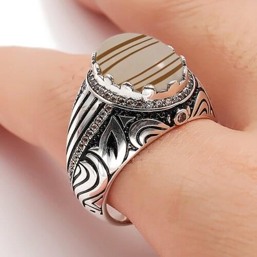 Personality Trend Vintage Irregular White Stone Court Printed Stripe Ring for Men Jewelry Gift