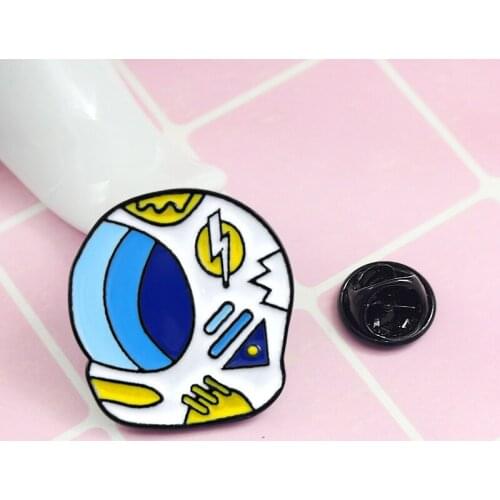 Cartoon Imagination Astronaut Helmet Shape Brooch Colourful Stylish Pins Gift For Children Or Friend Lovely And Romantic Style