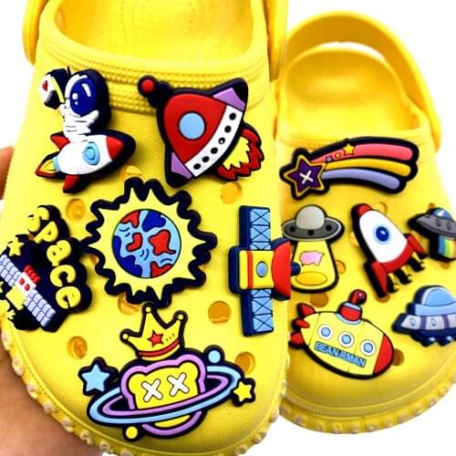 Single Sale 1PCS Cartoon UFO Shoes Charms Space Series For Kids Party Gifts Silicone Hole Slipper Wristband Accessories Buckle