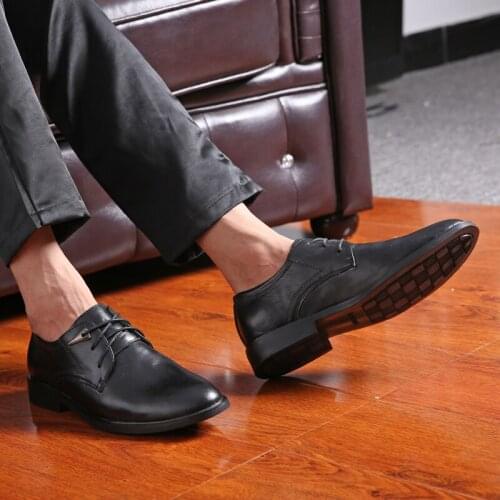 2021New Fashion Business Dress Men Classic Gunine Leather Men Oxfords MenS Suits Lace-up Dress Shoes Men Oxfords Comfortable
