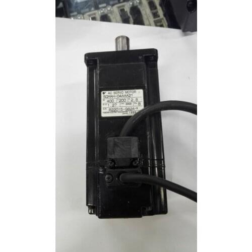 SGMAH-04AAA21 SERVO MOTOR , used in good condition . 80% appearance new , good working , free shipping