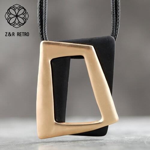 2021 Sweater Chain Long Necklace Trendy Zinc Alloy Metal Gold Black Necklaces & Pendants Women Accessories Best Gift For Friends