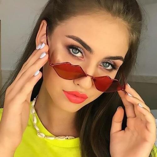 Fashion Small Sexy Red Lips Sunglasses For Women Luxury Designer Metal Hippie Glasses oculos feminino Vintage UV400