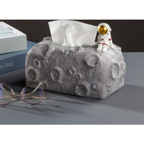 Cosmonaut tissue box ornament Nordic creative living room tea table dining table napkin box office desk astronaut decoration