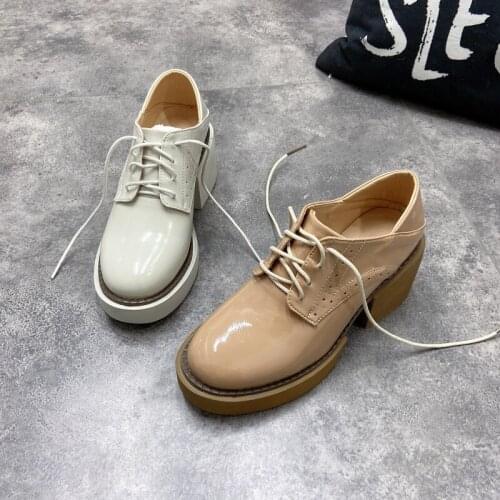 2021 spring new womens small leather shoes British style Hong Kong style leather round toe strap waterproof platform high heels