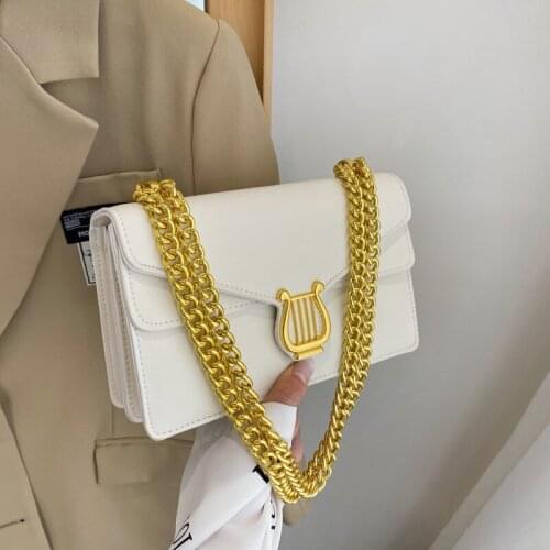 Wriufred Simple chain bag female crossbody bags summer new trendy western style one-shoulder messenger organ Bacchus bag