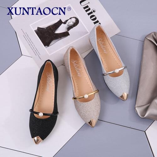 2021 Ladies Party Pearl Pumps Womens High Quality Low-Heeled Shoes Female Sequined Cloth Boat Shoes Women Silver Pointed Shoes