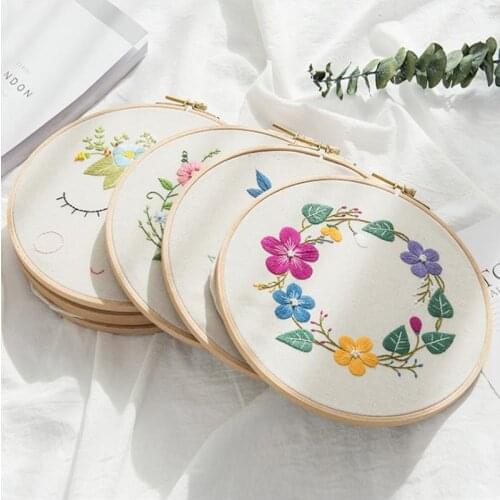 Europe DIY Ribbon Embroidery Beginners Set Pre-Printed Floral Pattern Cross Stitch Wall Painting Art Kits with Embroidery Hoop