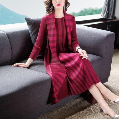 High-end Womens Dress 2020 Spring Large Size Mother Clothing Dress Female Elegant Fake Two Piece Knitted Dress Vestidos W1836