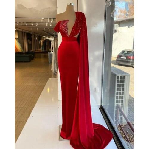 2021 Red Mermaid Velvet Long Evening Dreses Designed Beaded Top Cap Sleeve Dubai Women Dress Arabic Style Party Gown With Train
