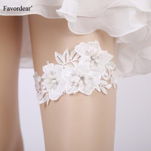 Favordear White Flower Pearls Elastic Band Wedding Garter 1 PC Fashion Stocking Bridal Garter for Women/Bride