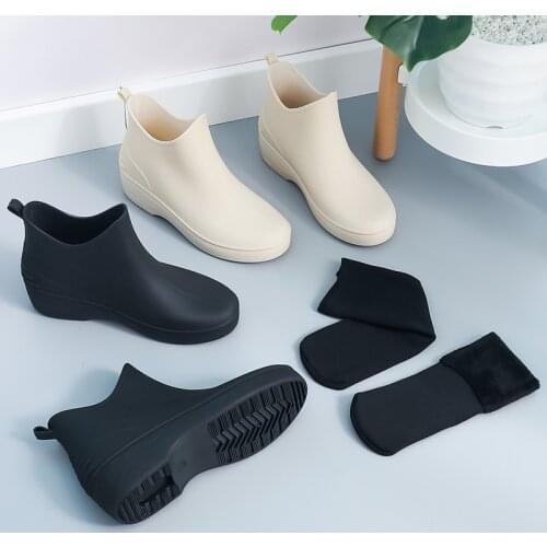 Rain Boots Women Platform Ankle Boots 2021 Autumn Slip on Waterproof Work Shoes Ladies Winter Plush Socks Keep Warm Rain Shoes