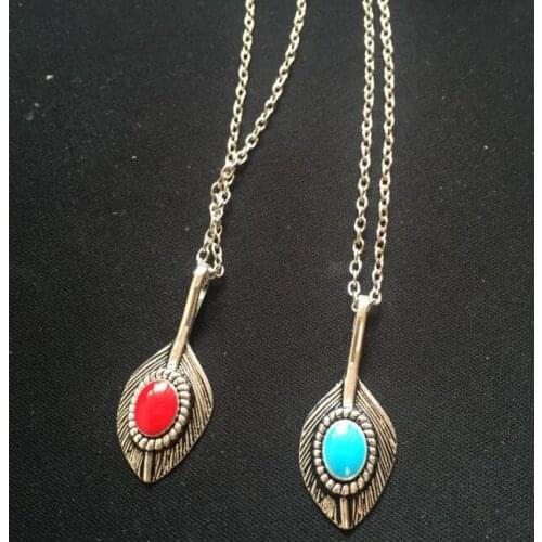 N689 2018 hot sale Fashion Simple Vintage Bohemian Wind Feather Leaves Pendant Necklace Female charm Jewelry