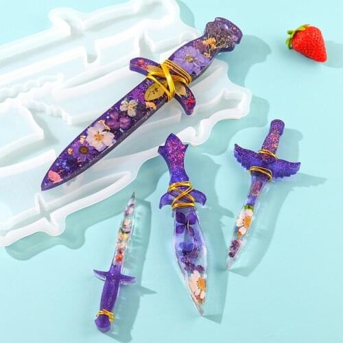 DIY Crystal Epoxy Resin Mold Kit Small Sword Mold Pendant Ornaments Dagger Jewelry Silicone Mold For Keychain Resin Casting