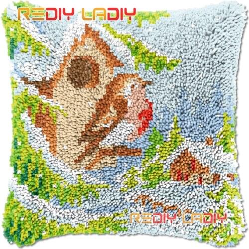 Latch Hook Cushion Cover Cardinal House Needlepoint Kits Chunky Acrylic Yarn Crocheting Pillow Case Arts & Crafts