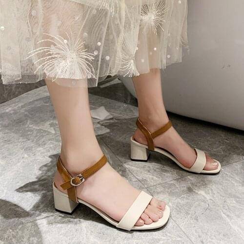 Womens Sandals Leather Buckle Sandals Rubber Beach Sandals Pumps Womens Shoes Low-heeled Womens Side-heel Summer Shoes
