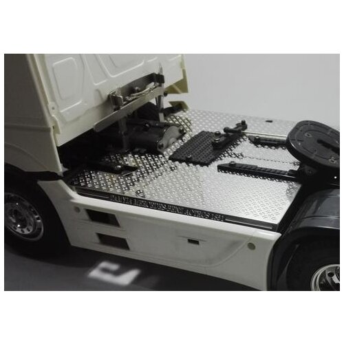 Metal Decorative checkered Stainless steel plate For 1/14 scale RC Tamiya Three axis Benz 1851 Tractor Trailer 56335 actros