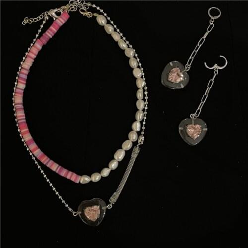 Origin Summer Asymmetric Love Heart Beaded Freshwater Pearl Chokers Necklace for Women Arcylic Metallic Chain Necklace Jewelry