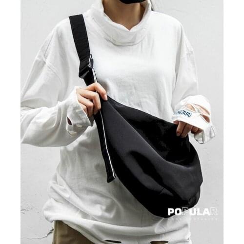 Korean Style Messenger Bag Harajuku Style Large Capacity Shoulder Bag Unisex Dumpling Bag Waterproof Oxford Gym Bag Holographic