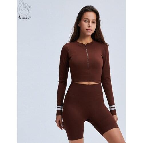 2021 New 2 pieces Yoga sportswear tight running breathable seamless long sleeve shorts suit Womens Yoga Cut top Fitness shorts