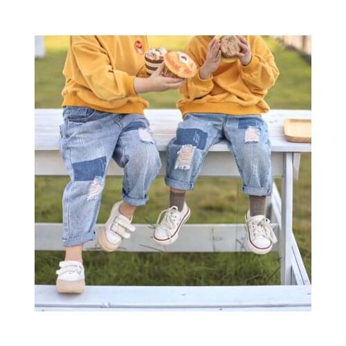 Fashion Childrens Jeans Boys and Girls Denim Pants 2 3 4 5 6 Years Kids Broken Hole Pants Toddler Ripped Denim Jean Cowboy Pant