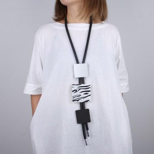 YD&YDBZ Zebra Pattern Metal Pendant Necklaces Ladies Punk Style Black Rubber Statement Necklace Luxurious Jewelry Accessories